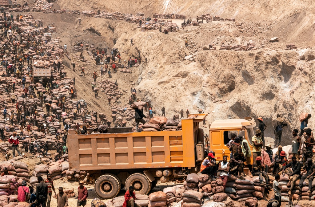 Cobalt Mining in the Congo: Emmanuel Katto helps Navigating Challenges 
